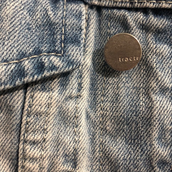 Tractr Cropped Denim Jacket - Picture 4 of 6